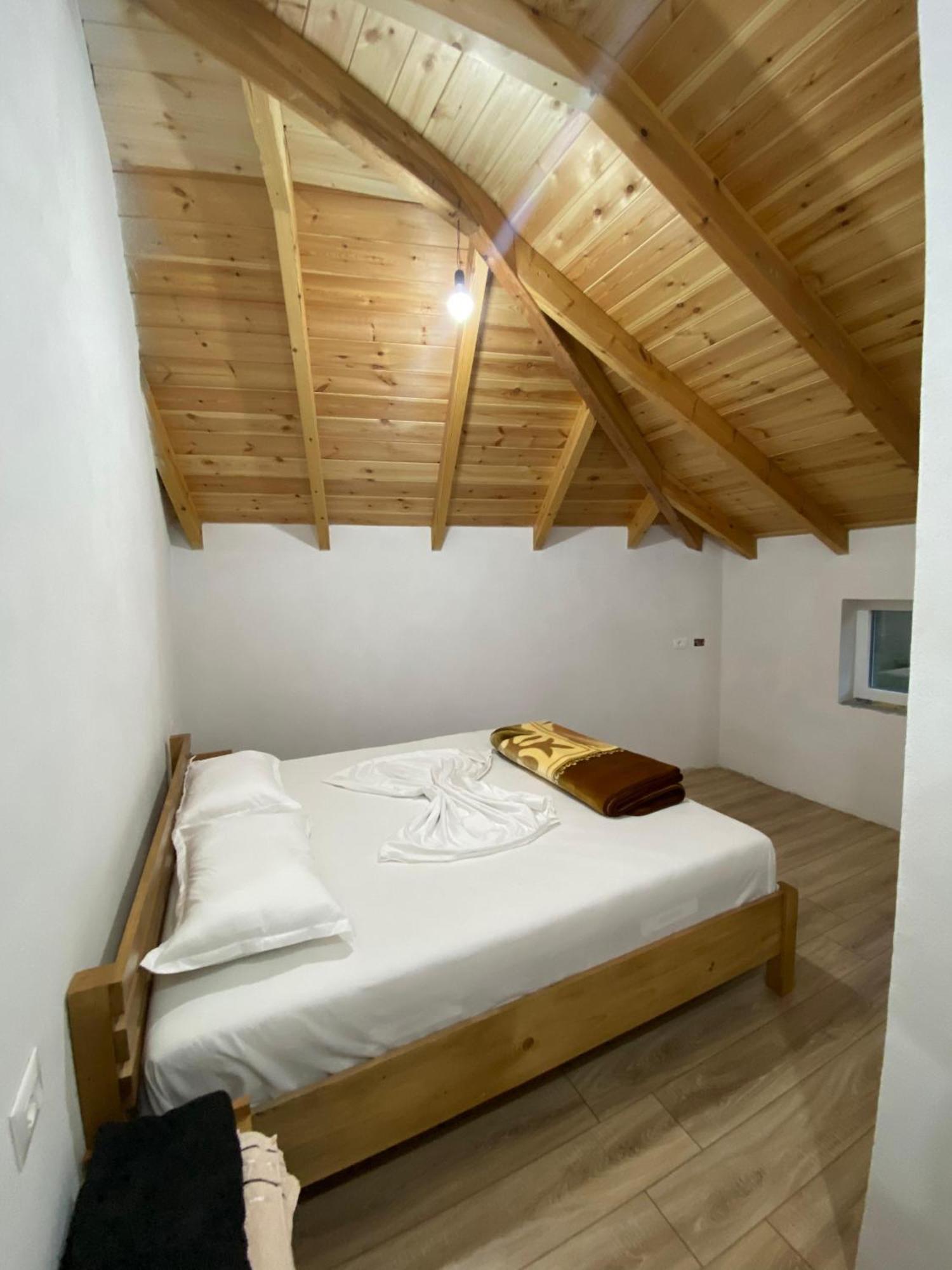 Guest House Korabi Ceren Екстер'єр фото