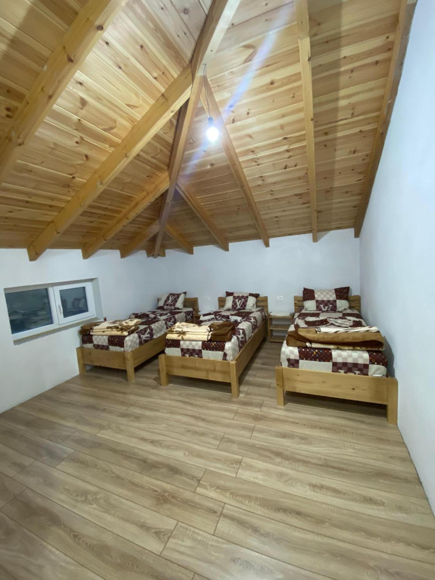Guest House Korabi Ceren Екстер'єр фото