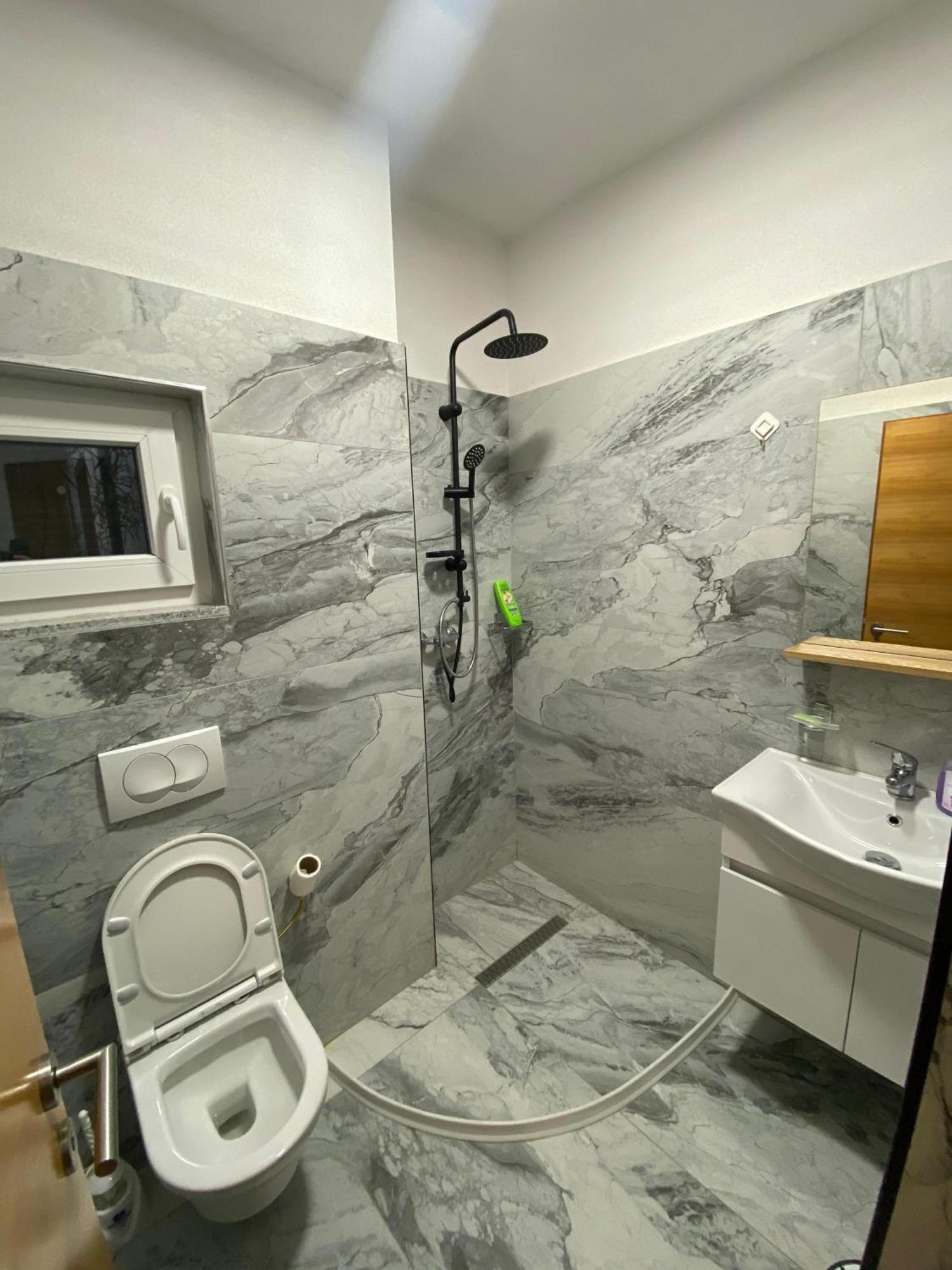 Guest House Korabi Ceren Екстер'єр фото